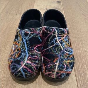 Dansko Confetti Scribble clog size 38